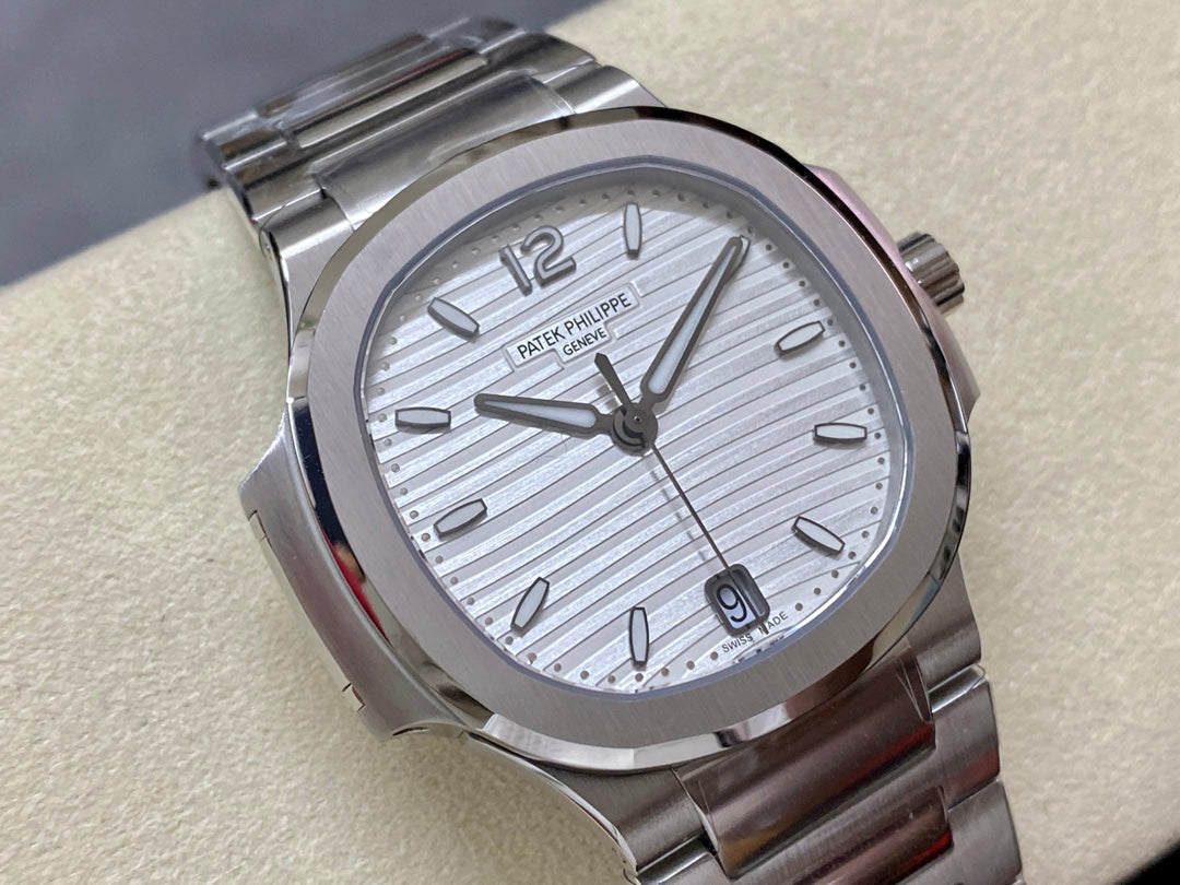 PATEK PHILIPPE NAUTILUS 파텍필립 노틸러스 7118/1A-010 화이트 다이얼