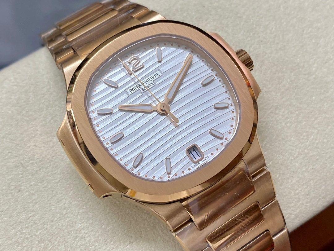PATEK PHILIPPE NAUTILUS 파텍필립 노틸러스 7118/1R-001 로즈드 화이트 다이얼