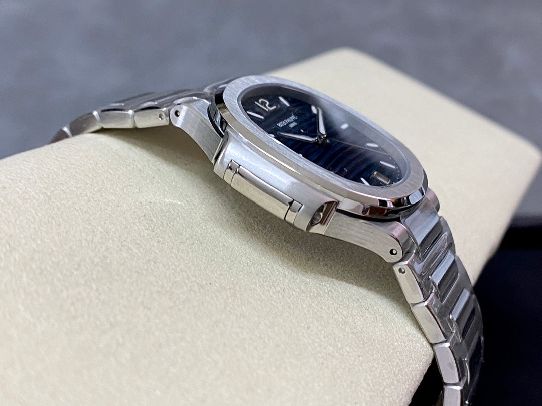 PATEK PHILIPPE NAUTILUS 파텍필립 노틸러스 7118/1A-001 블루 다이얼