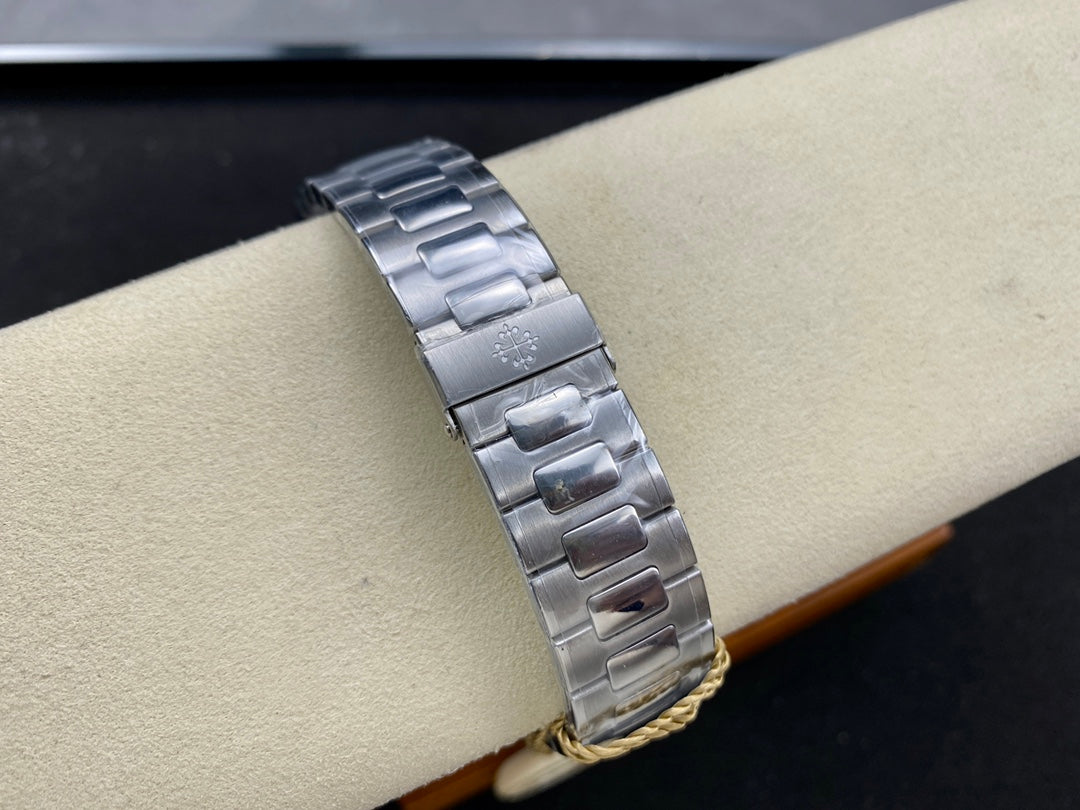 PATEK PHILIPPE NAUTILUS 파텍필립 노틸러스 5980/1A 019 화이트 다이얼