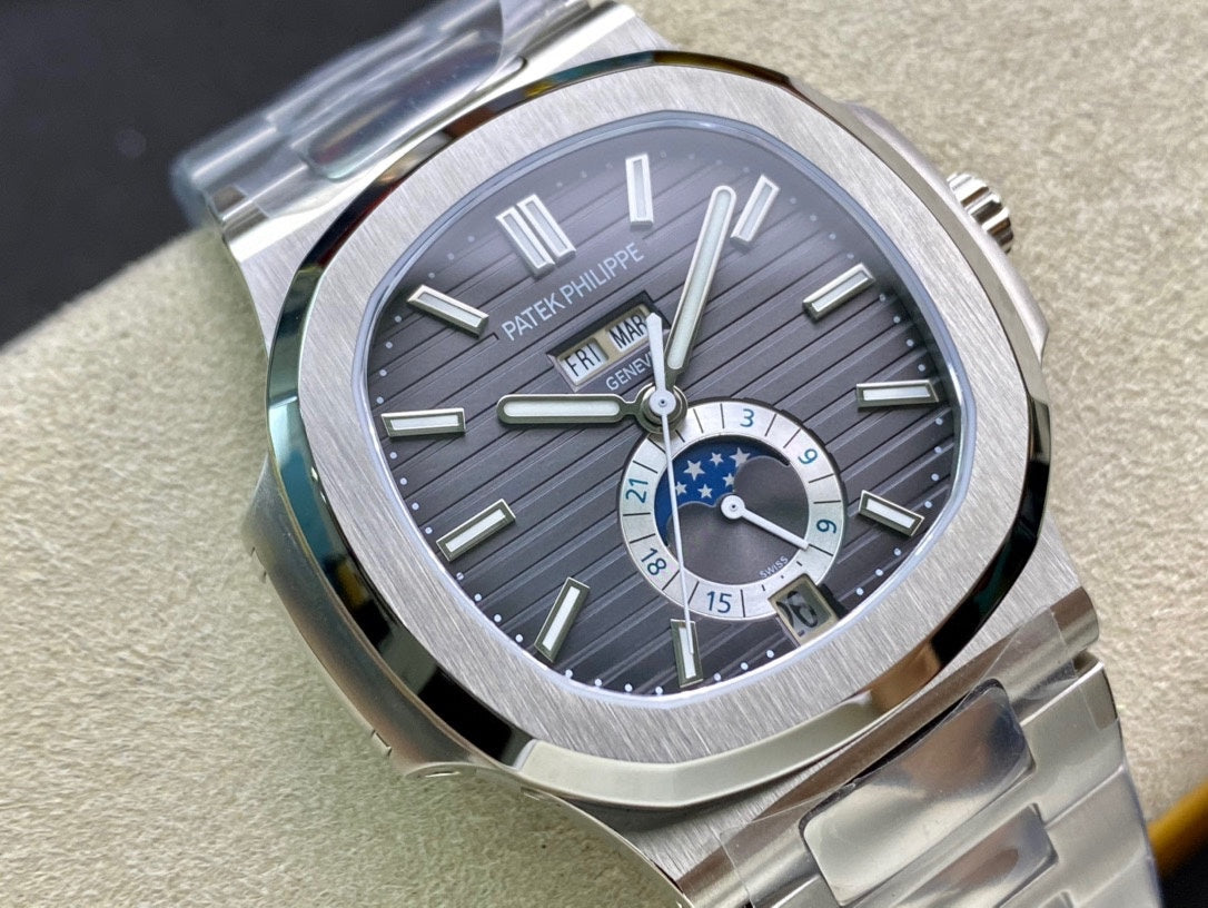PATEK PHILIPPE NAUTILUS 파텍필립 노틸러스 5726/1A 001 블랙 다이얼