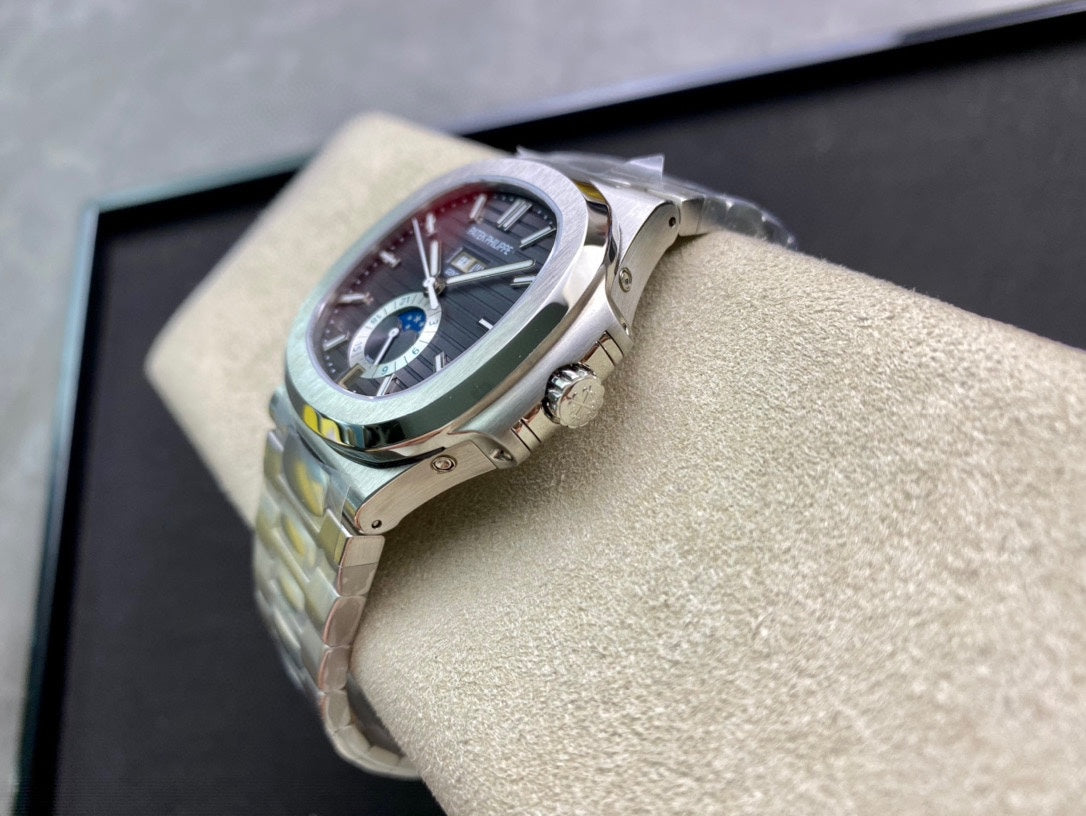 PATEK PHILIPPE NAUTILUS 파텍필립 노틸러스 5726/1A 001 블랙 다이얼