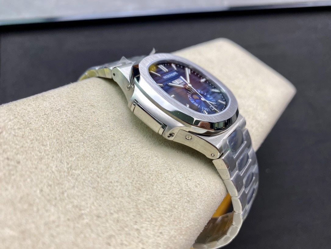 PATEK PHILIPPE NAUTILUS 파텍필립 노틸러스 5726/1A-014 블루 다이얼