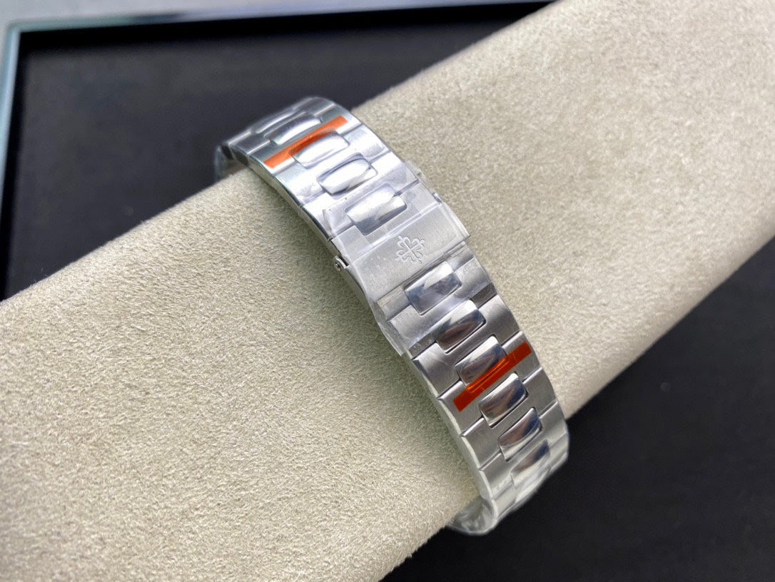 PATEK PHILIPPE NAUTILUS 파텍필립 노틸러스 5726/1A-014 블루 다이얼