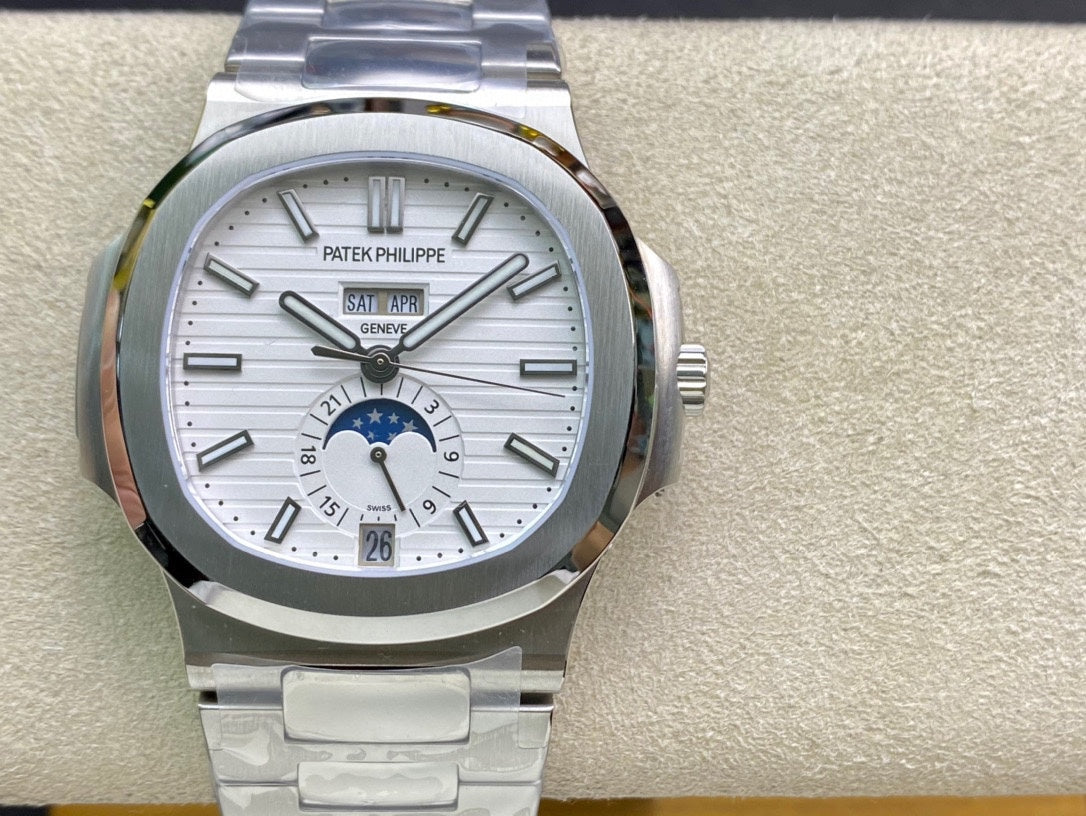 PATEK PHILIPPE NAUTILUS 파텍필립 노틸러스 5726/1A-010 화이트 다이얼