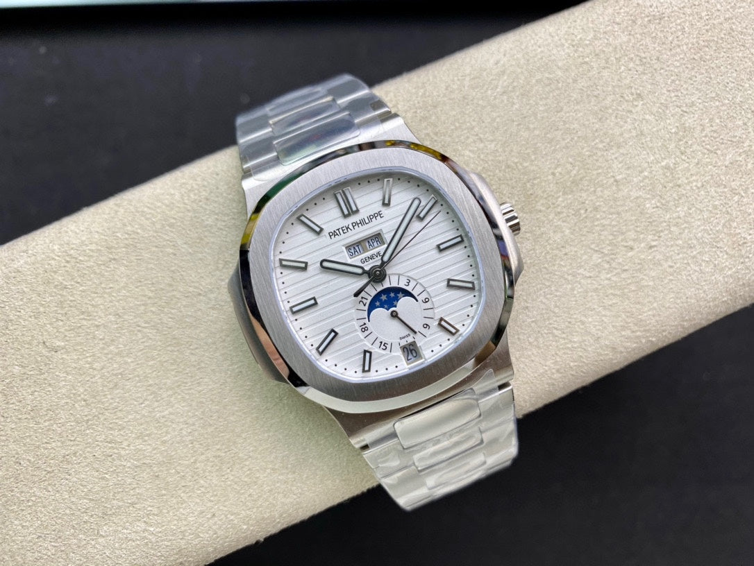 PATEK PHILIPPE NAUTILUS 파텍필립 노틸러스 5726/1A-010 화이트 다이얼