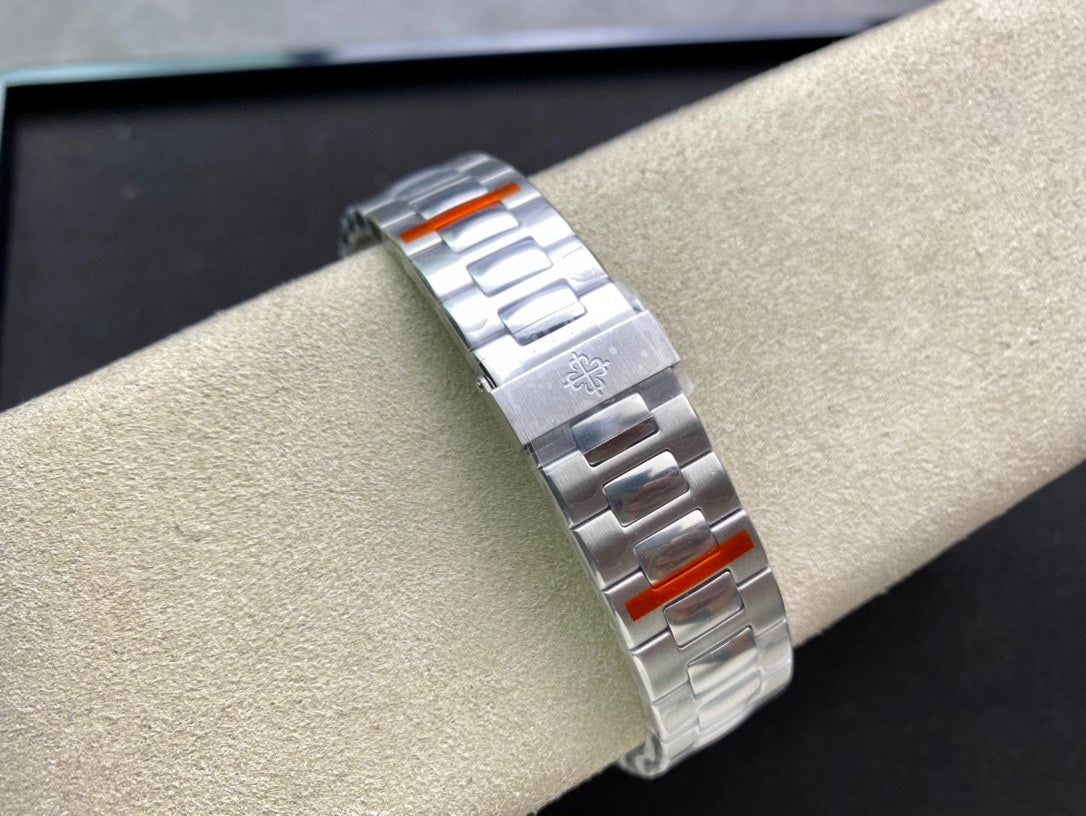 PATEK PHILIPPE NAUTILUS 파텍필립 노틸러스 5726/1A-010 화이트 다이얼
