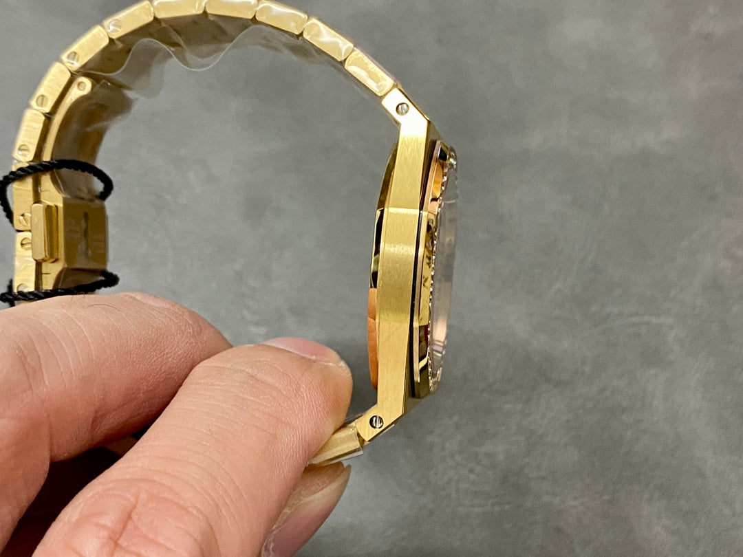 AUDEMARS PIGUET ROYAL OAK 오데마피게 로얄오크 33mm 67651OR 옐로우 골드 화이트 다이얼 다이아 베젤