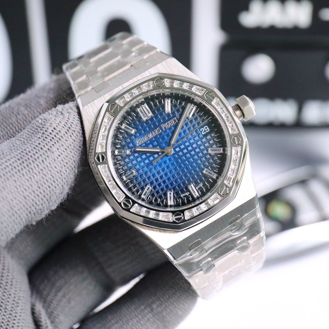 AUDEMARS PIGUET ROYAL OAK 오데마피게 로얄오크 37mm 15550ST 블 다이얼 다이아 베젤