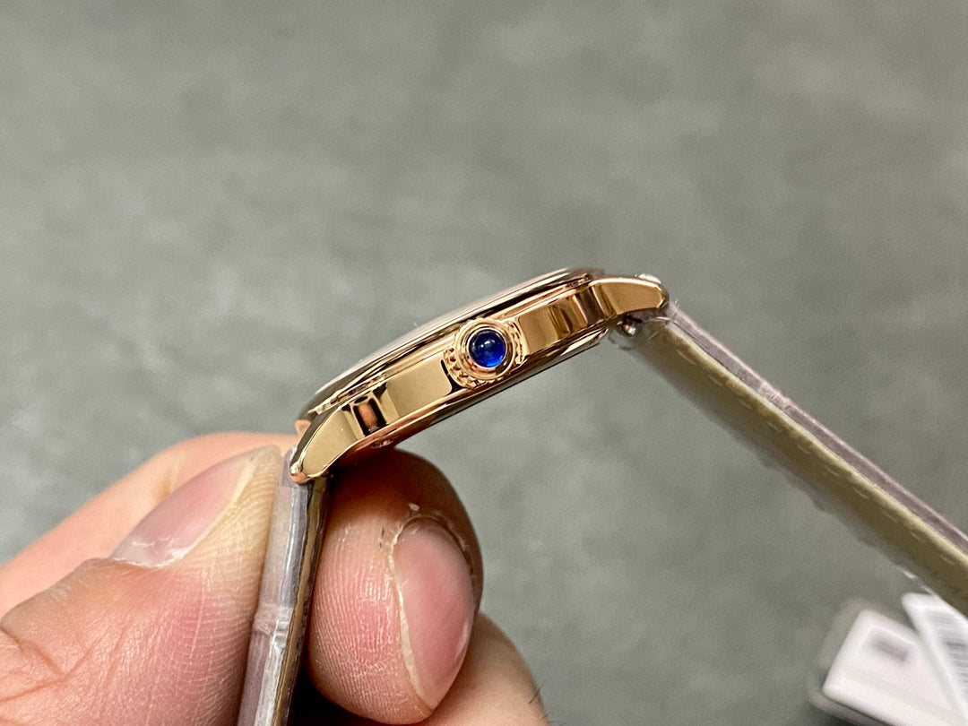 CARTIER RONDE LOUISE 까르띠에 롱드 루이 29mm 쿼츠 무브먼트 화이트 다이얼
