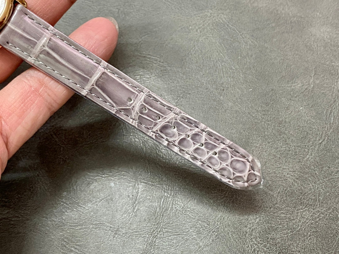 CARTIER RONDE LOUISE 까르띠에 롱드 루이 29mm 쿼츠 무브먼트 화이트 다이얼