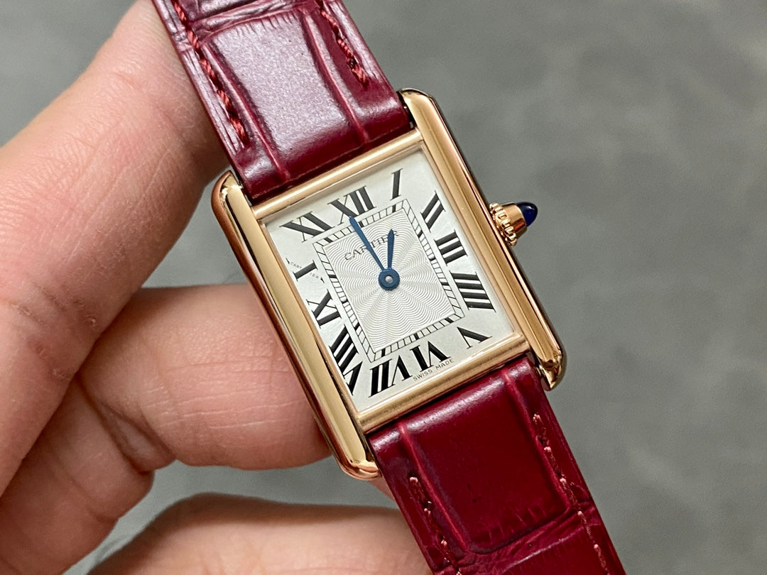 CARTIER TANK MUST DE CARTIER 까르띠에 탱크 머스트 드 까르띠에 27mm 스몰 쿼츠 무브먼츠 화이트 다이얼 블랙 소가죽 스트랩