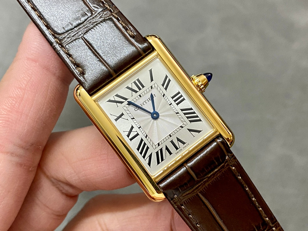 CARTIER TANK MUST DE CARTIER 까르띠에 탱크 머스트 드 까르띠에 27mm 스몰 쿼츠 무브먼츠 화이트 다이얼 블랙 소가죽 스트랩