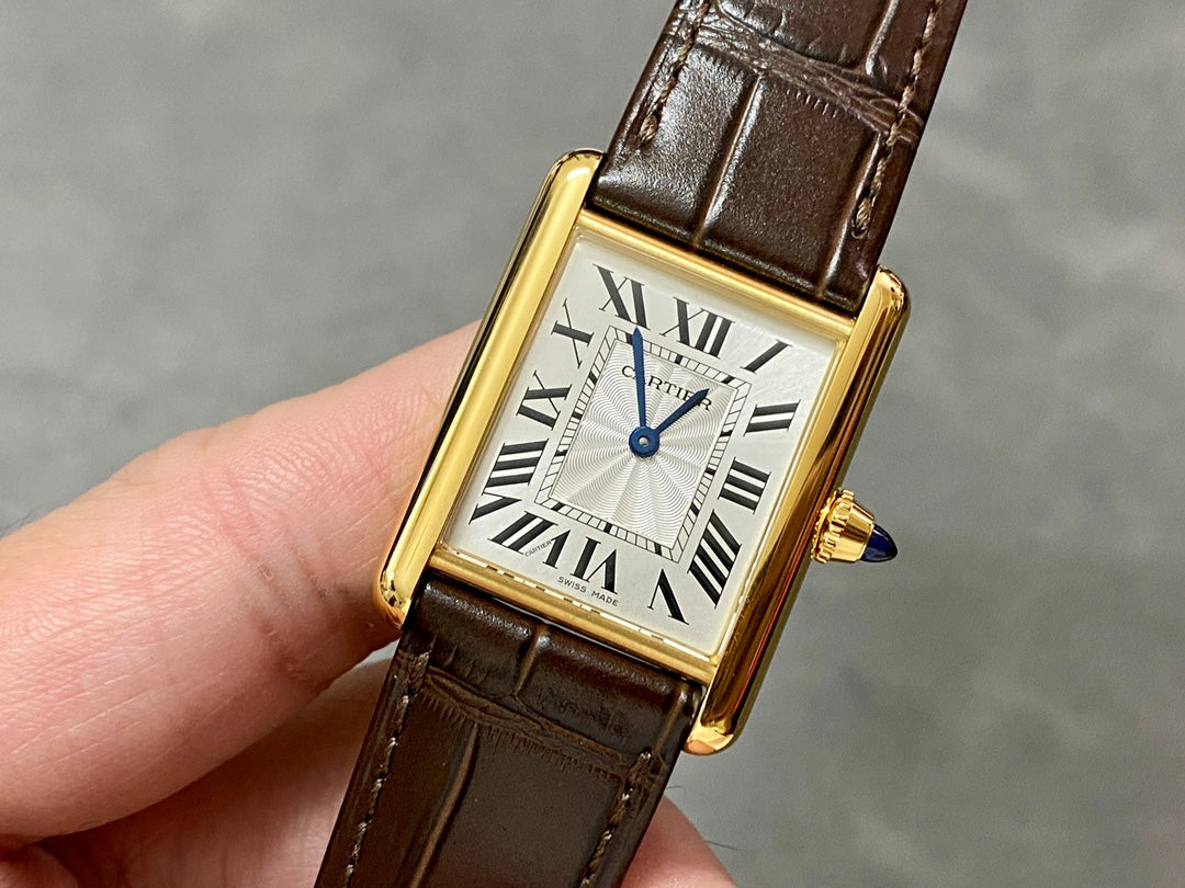 CARTIER TANK MUST DE CARTIER 까르띠에 탱크 머스트 드 까르띠에 27mm 스몰 쿼츠 무브먼츠 화이트 다이얼 블랙 소가죽 스트랩