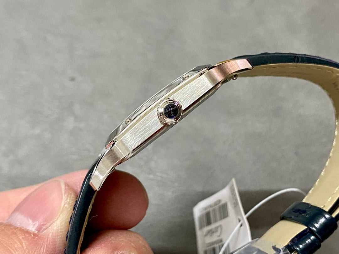 CARTIER SANTOS DE CARTIER 까르띠에 산토스 드 까르띠에 미디움 31.4mm 쿼츠 무브먼츠 화이트 다이얼 소가죽 스트랩