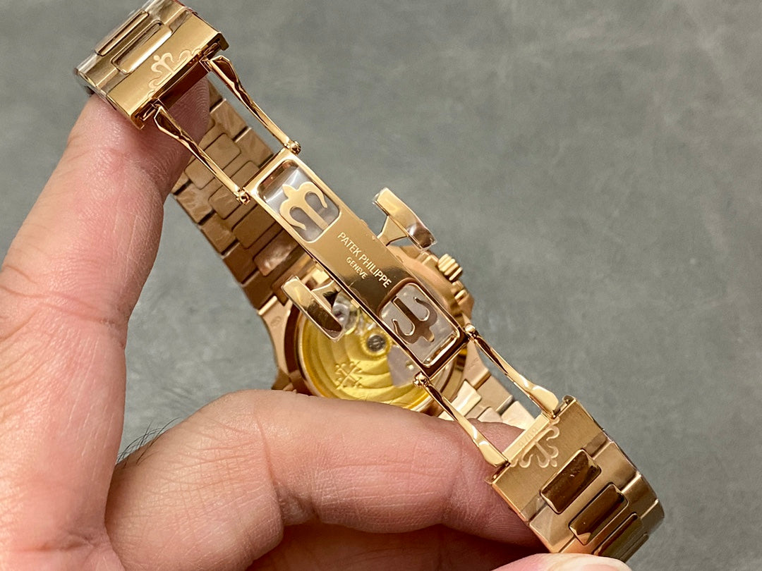 PATEK PHILIPPE NAUTILUS 파텍필립 노틸러스 7118/1300R 로즈 골드 다이얼 큐빅 베젤