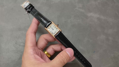 CARTIER TANK MUST DE CARTIER 까르띠에 탱크 머스트 드 까르띠에 27mm 스몰 쿼츠 무브먼츠 화이트 다이얼 블랙 소가죽 스트랩