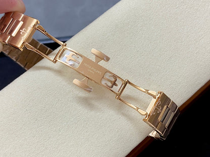 PATEK PHILIPPE NAUTILUS 파텍필립 노틸러스 7118/1R-001 로즈드 화이트 다이얼