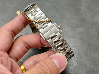PATEK PHILIPPE NAUTILUS 파텍필립 노틸러스 5811/1G-001 썬 버스트 블루 다이얼