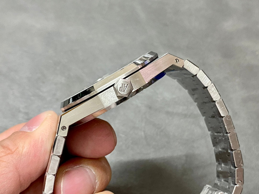 AUDEMARS PIGUET ROYAL OAK 오데마피게 로얄오크 41mm 15407ST.OO.1220ST.01 스켈레톤 다이얼