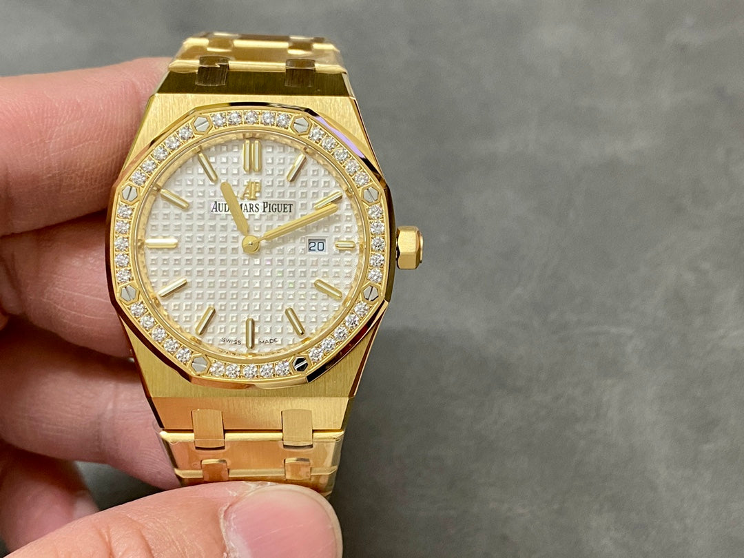 AUDEMARS PIGUET ROYAL OAK 오데마피게 로얄오크 33mm 67651OR 옐로우 골드 화이트 다이얼 다이아 베젤