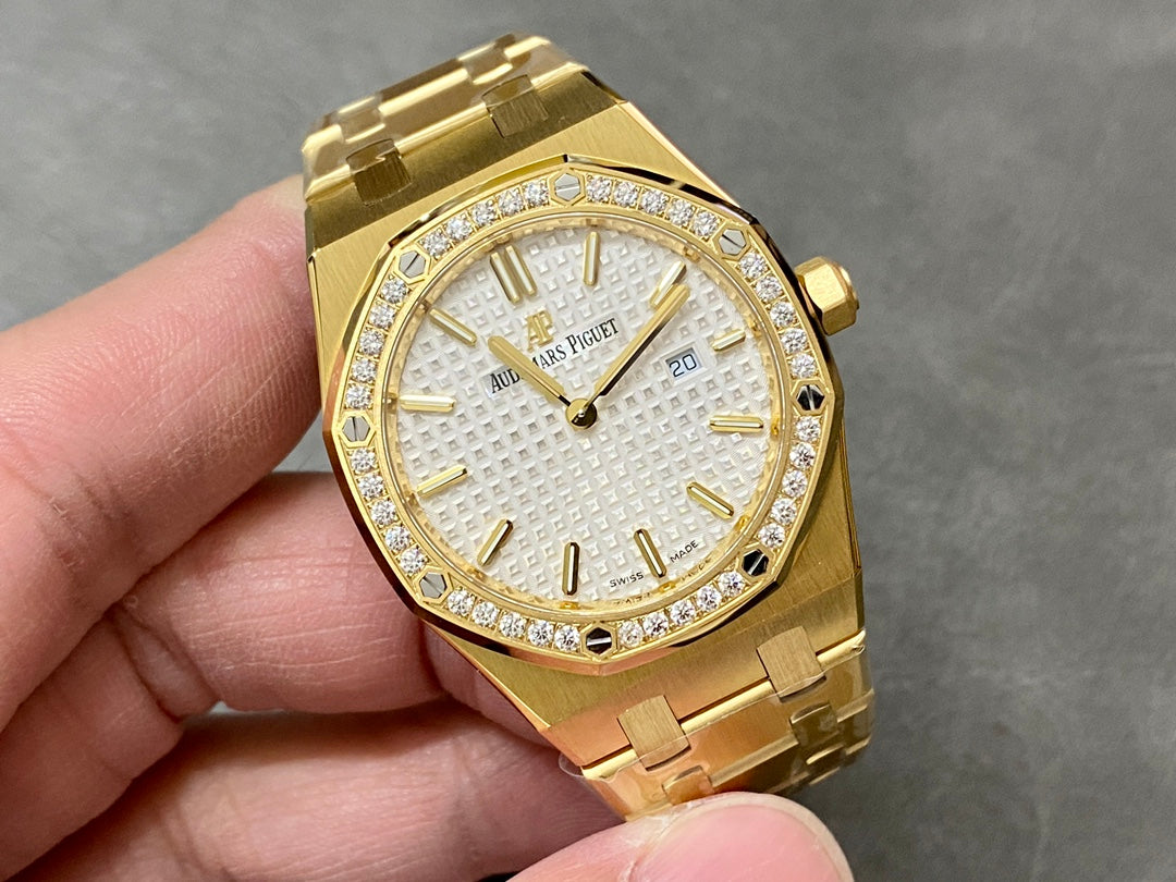 AUDEMARS PIGUET ROYAL OAK 오데마피게 로얄오크 33mm 67651OR 옐로우 골드 화이트 다이얼 다이아 베젤