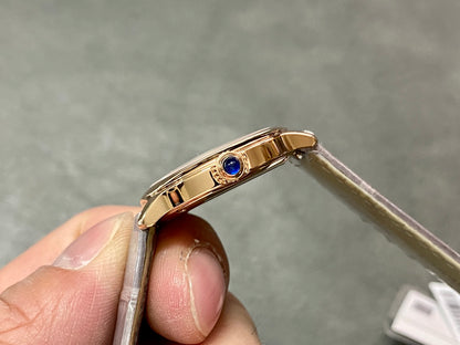CARTIER RONDE LOUISE 까르띠에 롱드 루이 29mm 쿼츠 무브먼트 화이트 다이얼