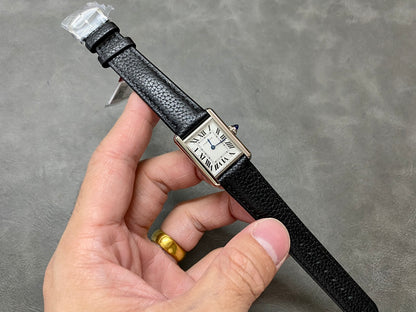 CARTIER TANK MUST DE CARTIER 까르띠에 탱크 머스트 드 까르띠에 33.7mm 미디움 쿼츠 무브먼츠 화이트 다이얼 블랙 소가죽 스트랩