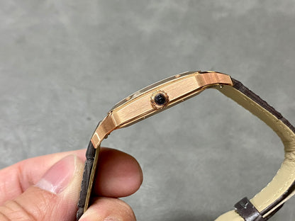 CARTIER SANTOS DE CARTIER 까르띠에 산토스 드 까르띠에 라지 33.9mm 쿼츠 무브먼츠 화이트 다이얼 소가죽 스트랩