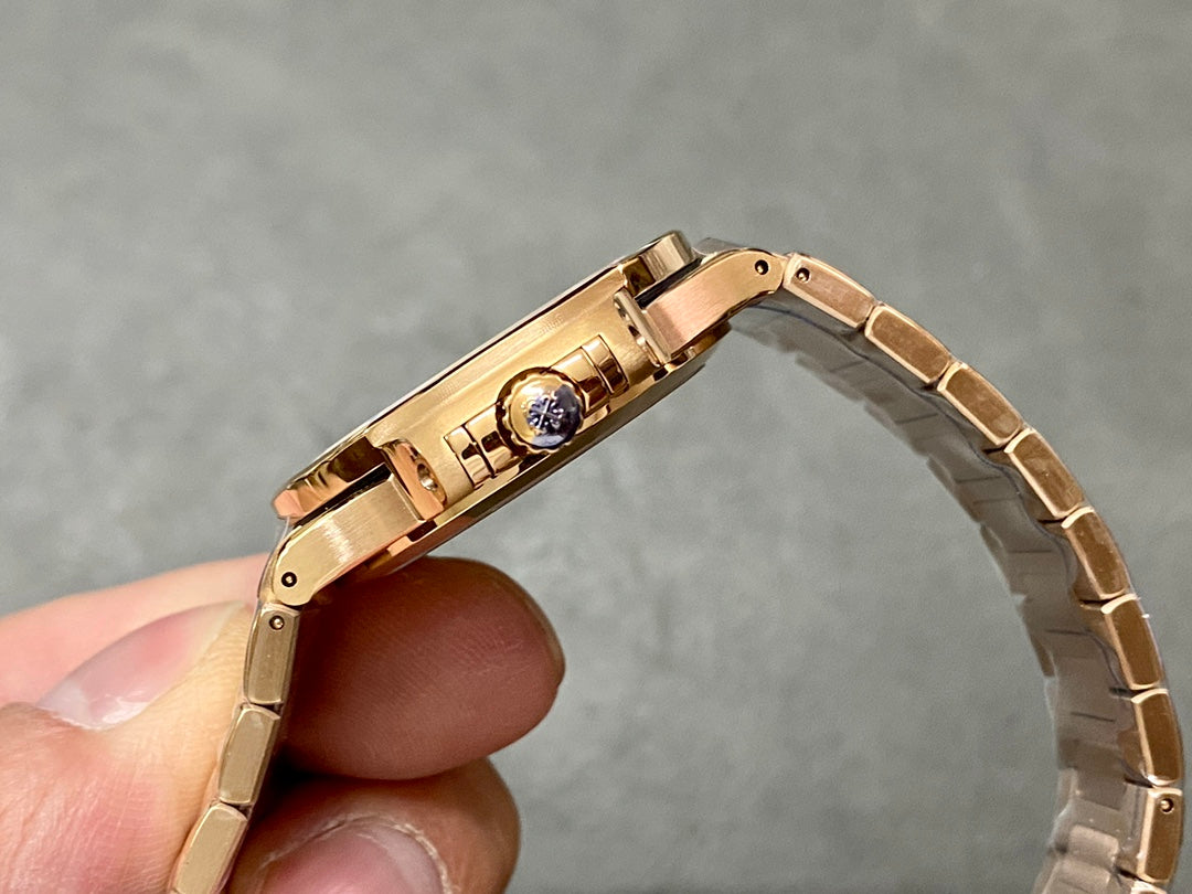 PATEK PHILIPPE NAUTILUS 파텍필립 노틸러스 7118/1300R 로즈 골드 다이얼 큐빅 베젤